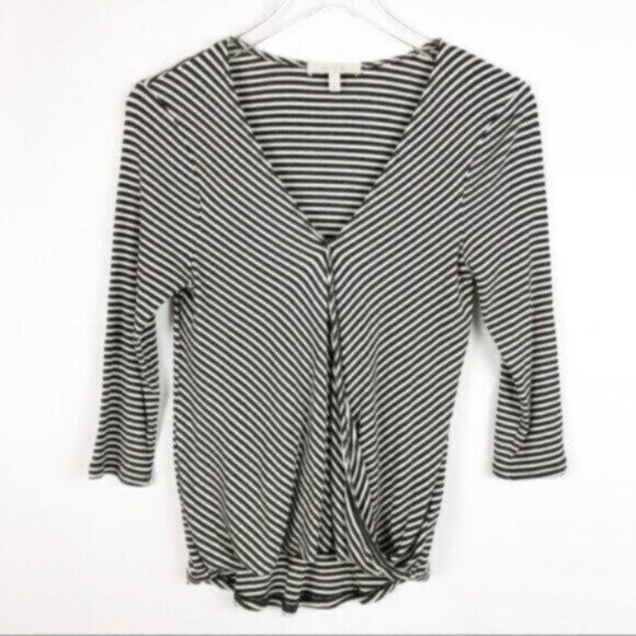 Eri + Ali by Anthropologie | Grey & White Striped 3/4 Sleeve V-Neck Top Size S - Picture 2 of 8